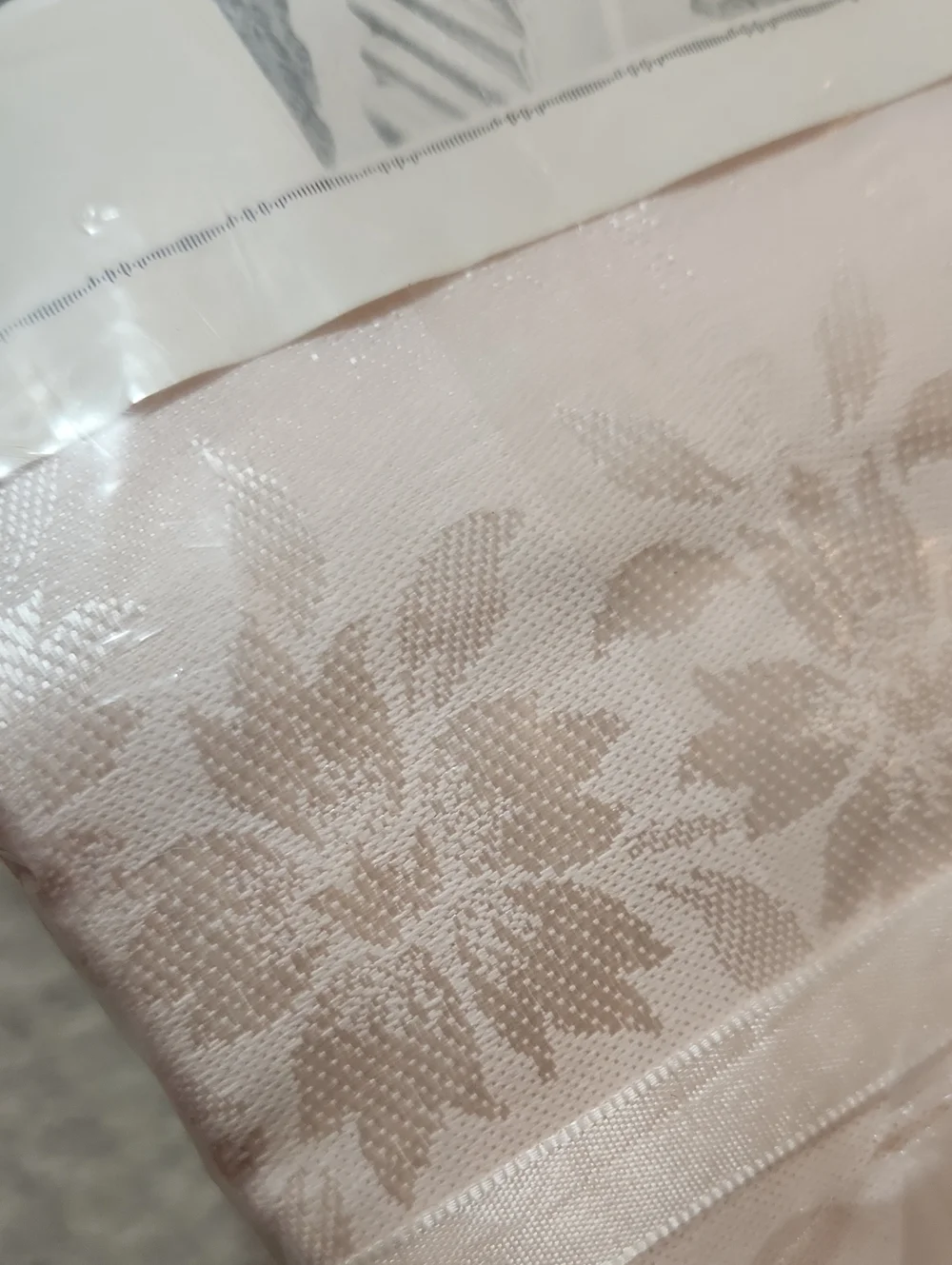 Vintage Floral Park Damask Tablecloth - Blush Pink Rose Floral Jacquard